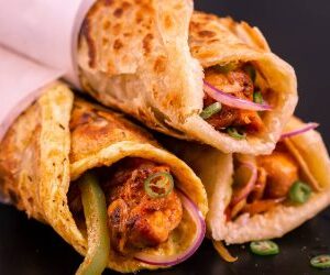 Double egg chicken roll